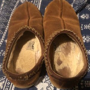 🛑🛑 6 for $18 🛑🛑 Worn UGG slippers